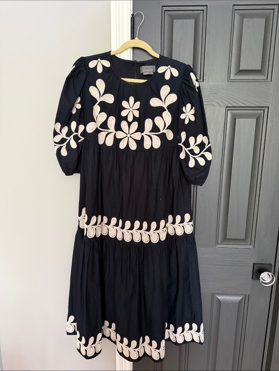 Anthropologie Dresses & Skirts - Anthropologie Black Midi Dress with Cream Floral Appliqué